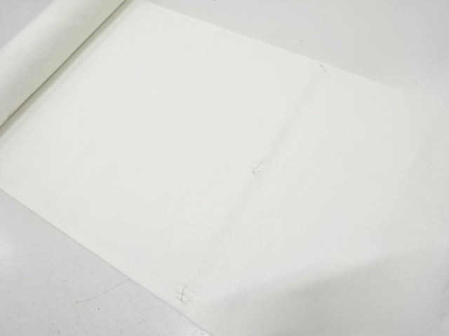 アンティーク　流水に雲・牡丹・菊模様織り出し　長襦袢地反物